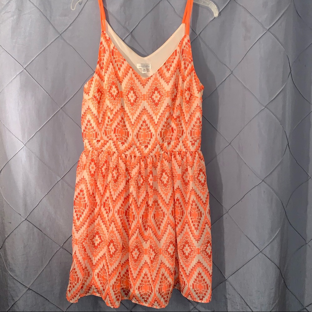 💋 Charming Charlie‘s neon geometric lined sz m